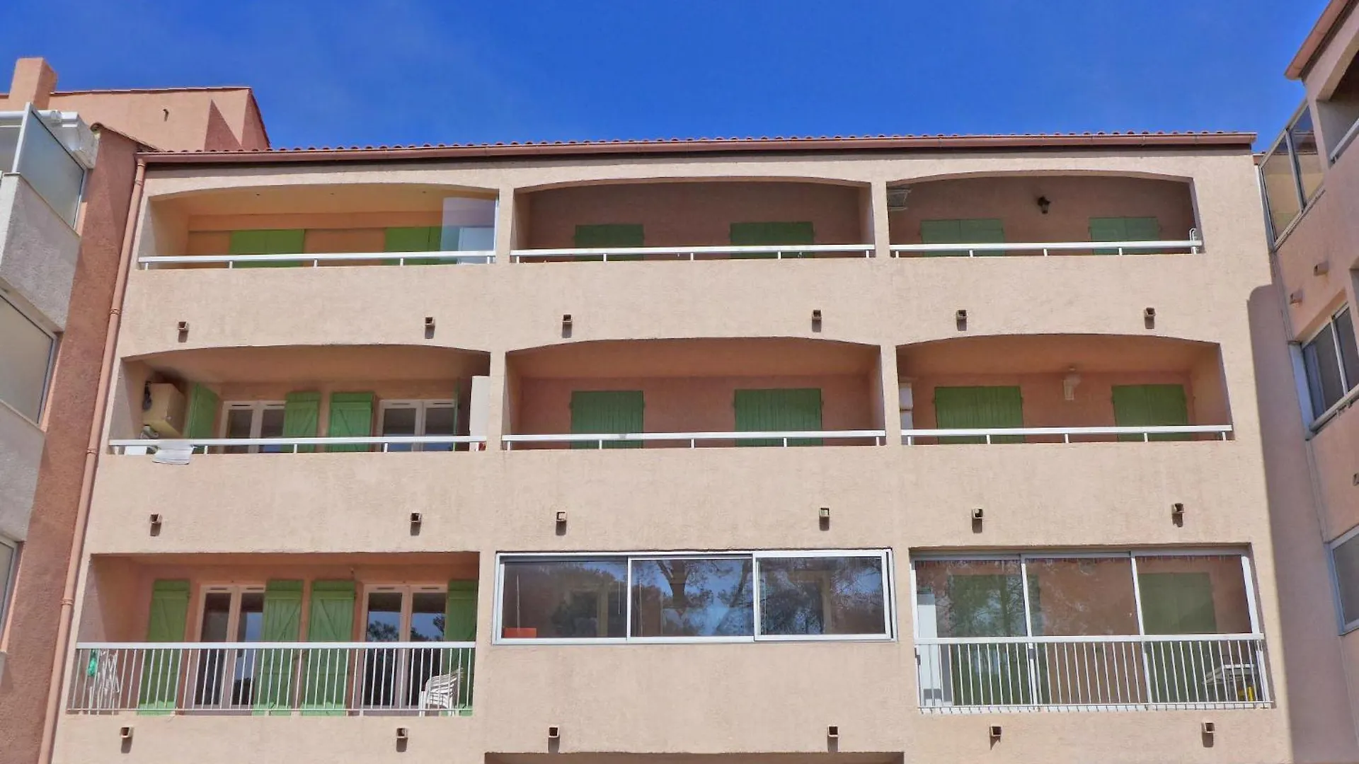 Apartment Lou Gabian-2 By Interhome Saint Aygulf 0*,